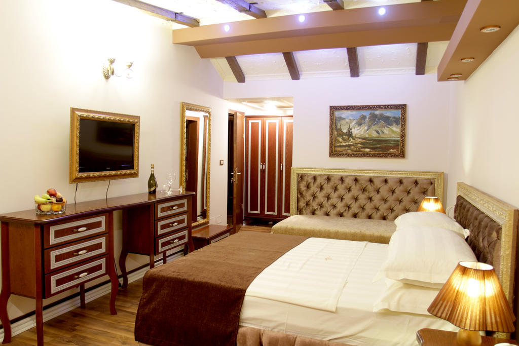 Hotel Boutique Vila Fernando 티라나 객실 사진