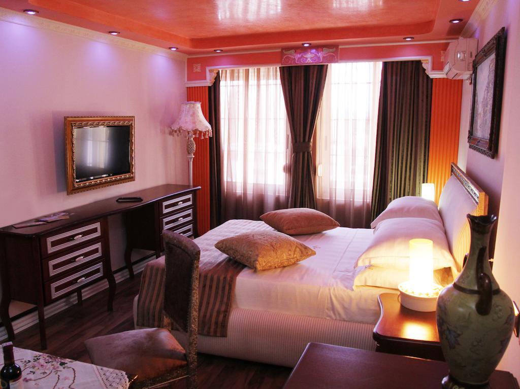 Hotel Boutique Vila Fernando 티라나 객실 사진